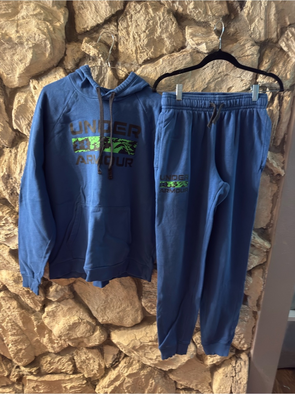 Under Armour Blue Hooded Sweatshirt and Joggers Set with Green Logo
